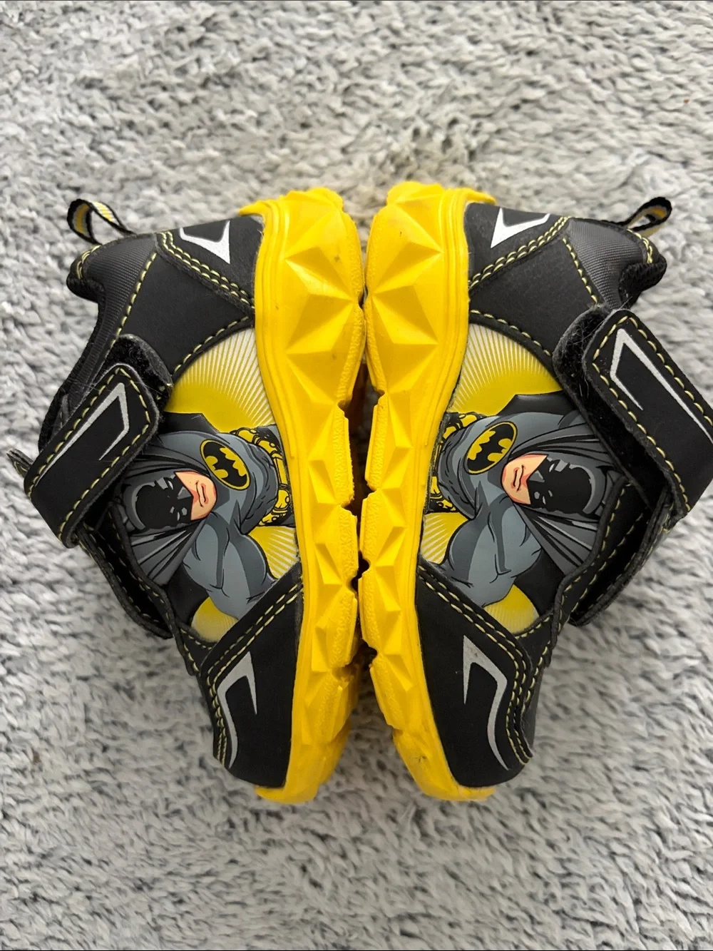 Batman Kids' Black & Yellow Sneakers Toddler Size 6